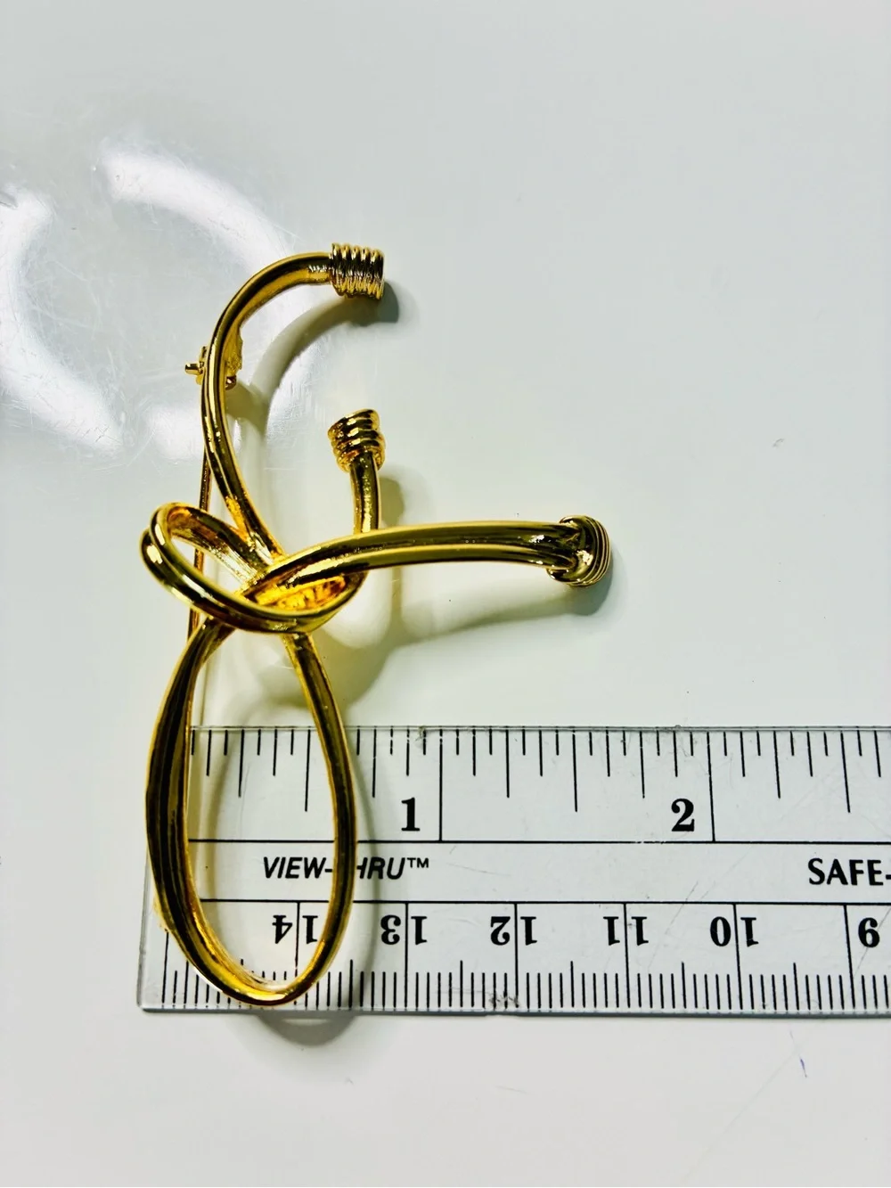 VTG 90s Classic Gold Tone Bow Knot Brooch Oversized Classic and Timeless EUC